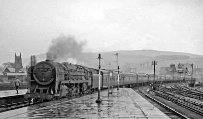 Skipton_railway_station_geograph-2242257-by-Ben-Brooksbank.jpg